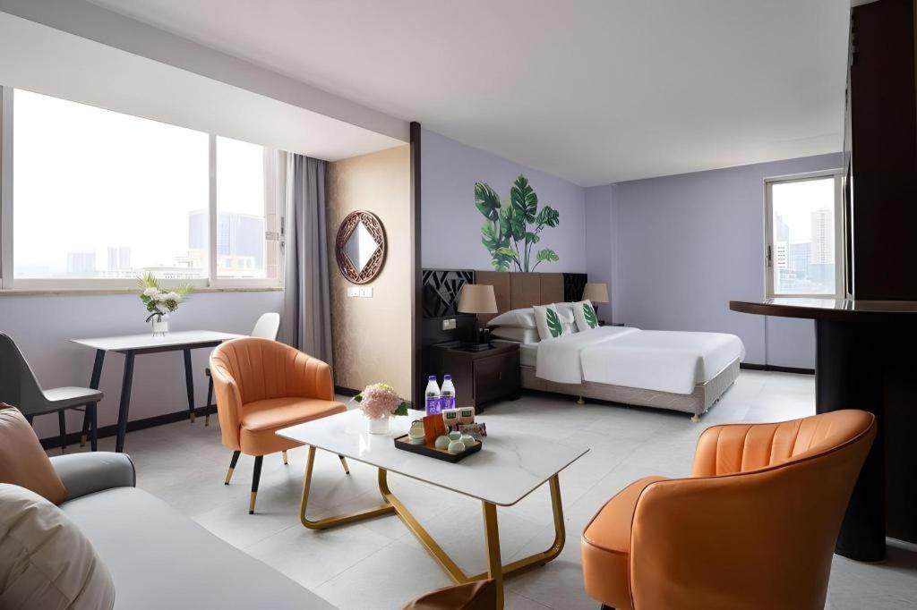 גואנגג'ואו Wings Hotel מראה חיצוני תמונה