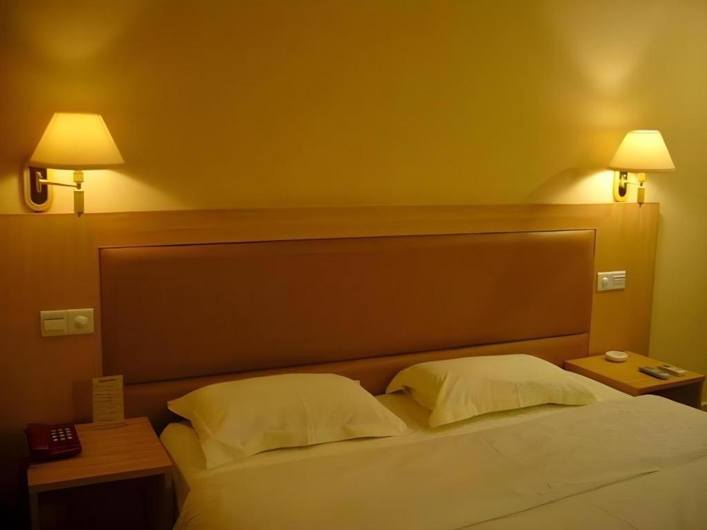 גואנגג'ואו Wings Hotel מראה חיצוני תמונה
